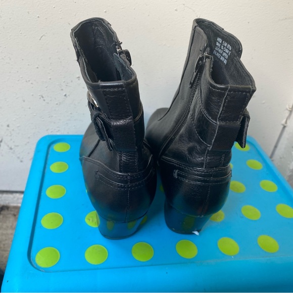 Clarks Artisan Dara 84950 Women’s Black Leather Zip Up Ankle Boots Size 5.5M - Picture 6 of 12